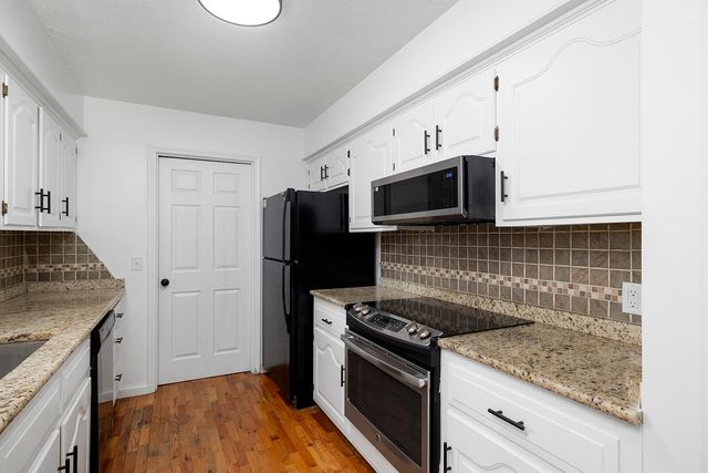 3311 S Jefferson Avenue, Springfield, MO 65807