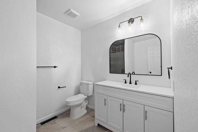 3311 S Jefferson Avenue, Springfield, MO 65807