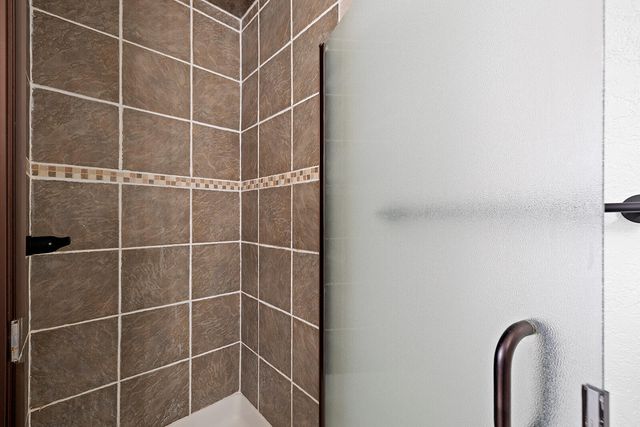 3311 S Jefferson Avenue, Springfield, MO 65807