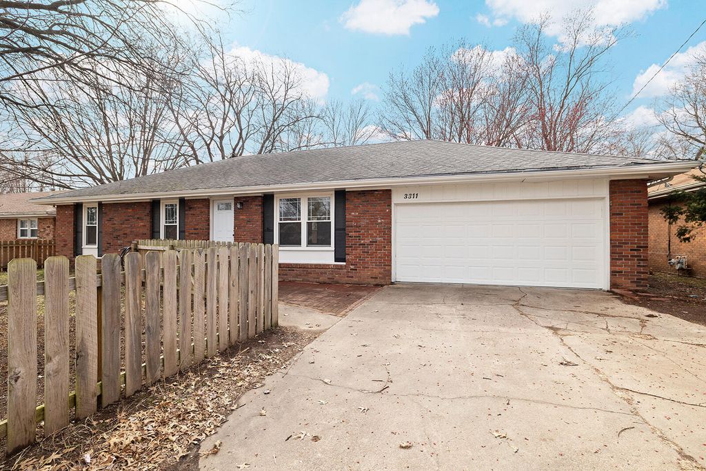 3311 S Jefferson Avenue, Springfield, MO 65807
