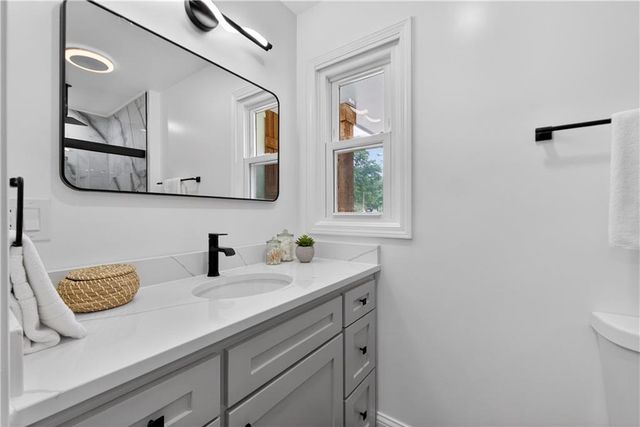 8919 Mission Road, Leawood, KS 66206