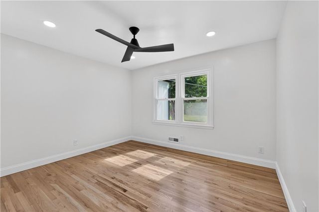 8919 Mission Road, Leawood, KS 66206