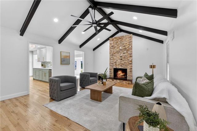 8919 Mission Road, Leawood, KS 66206