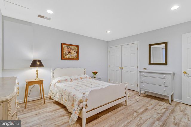 4512 TOURNAY RD, Bethesda, MD 20816