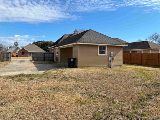 9456 Crandon Dr, Baton Rouge, LA 70810