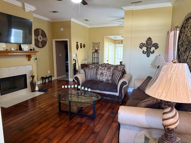 9456 Crandon Dr, Baton Rouge, LA 70810