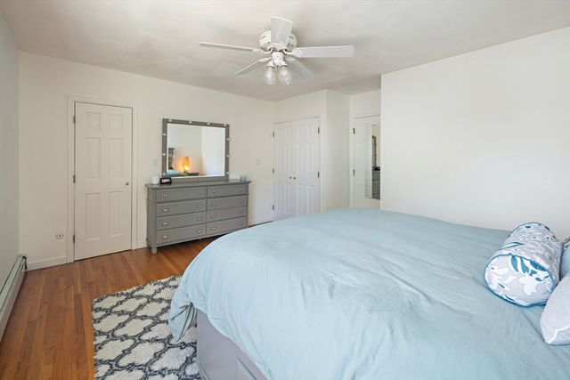 1 Charles St V, Reading, MA 01867
