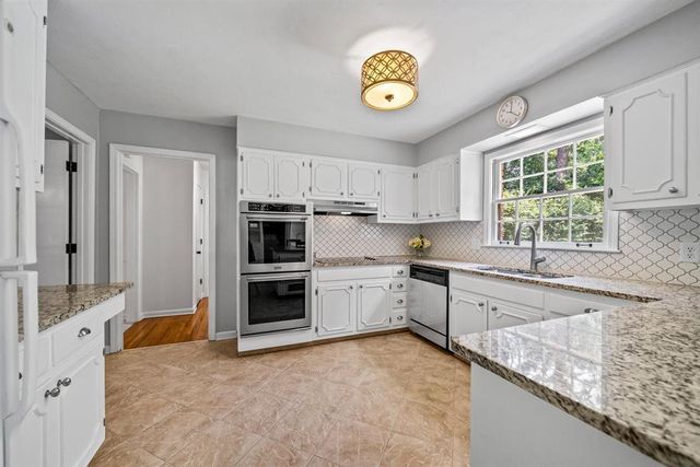 1784 OAK HILL RD, Germantown, TN 38138