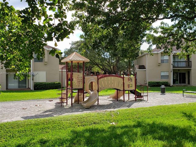 461 SW 113th Way 461, Pembroke Pines, FL 33025