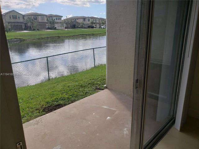 461 SW 113th Way 461, Pembroke Pines, FL 33025