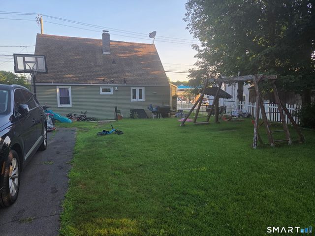 1040 Farmington Avenue, Bristol, CT 06010