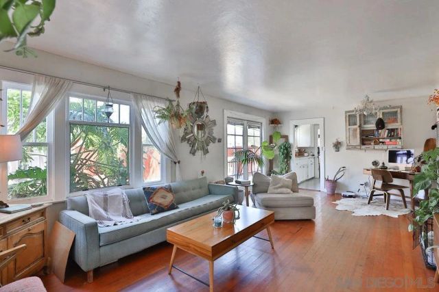 4831-35 Brighton Ave, San Diego, CA 92107