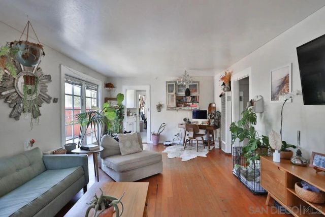 4831-35 Brighton Ave, San Diego, CA 92107