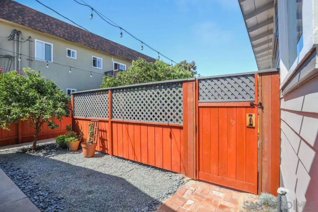 4831-35 Brighton Ave, San Diego, CA 92107