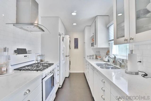 4831-35 Brighton Ave, San Diego, CA 92107