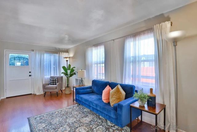 4831-35 Brighton Ave, San Diego, CA 92107