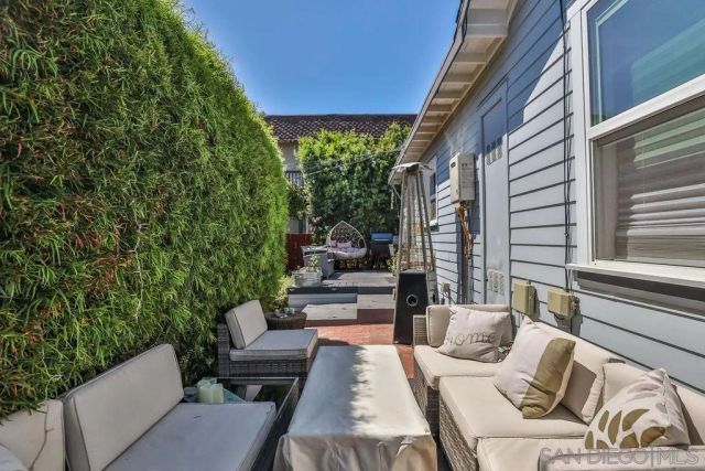 4831-35 Brighton Ave, San Diego, CA 92107