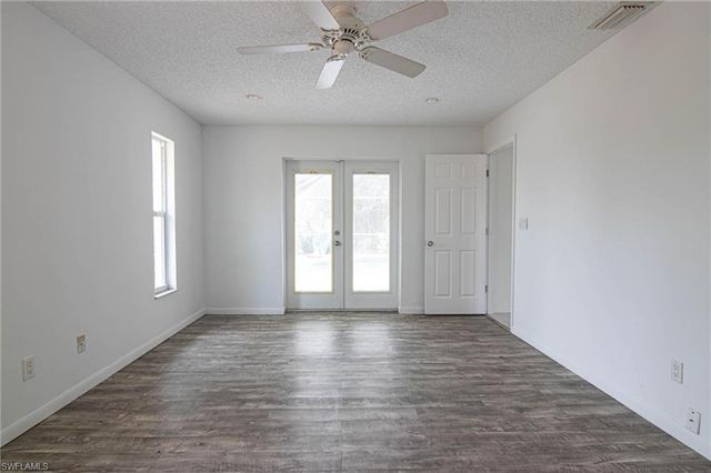 604 SW 20th TER, Cape Coral, FL 33991