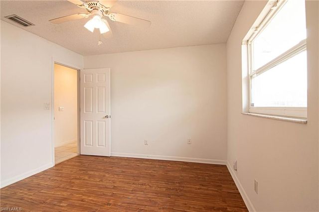 604 SW 20th TER, Cape Coral, FL 33991