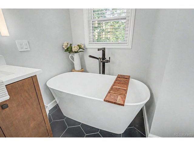 1250 Youngfield St, Golden, CO 80401