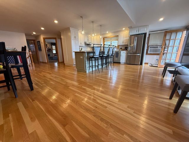 104 Forest Park Road, Woburn, MA 01801