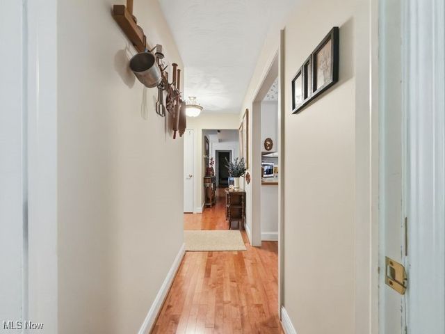 100 Clearwater Cove S, Austintown, OH 44515