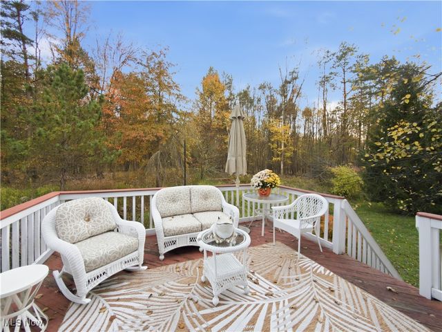 100 Clearwater Cove S, Austintown, OH 44515