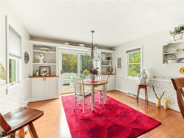 100 Clearwater Cove S, Austintown, OH 44515