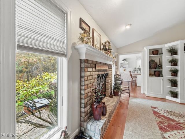 100 Clearwater Cove S, Austintown, OH 44515