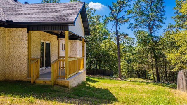9 IDLEWOOD Place, Maumelle, AR 72113