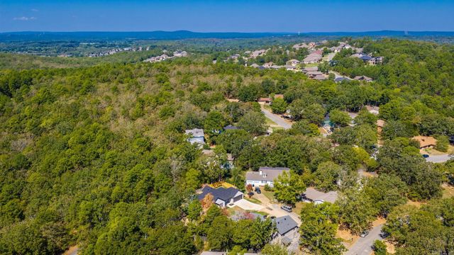 9 IDLEWOOD Place, Maumelle, AR 72113