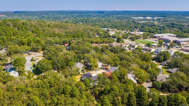 9 IDLEWOOD Place, Maumelle, AR 72113