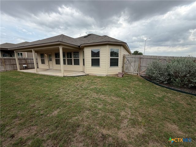 1100 River Wood, Seguin, TX 78155