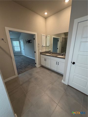 1100 River Wood, Seguin, TX 78155