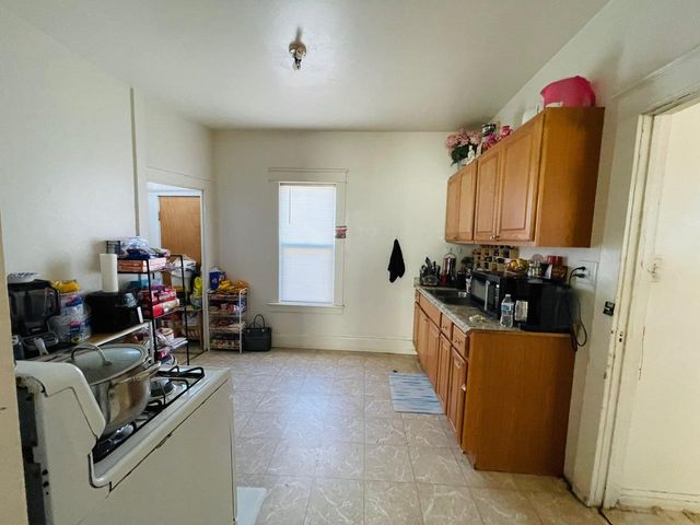 346 N Mirage Avenue, Lindsay, CA 93247