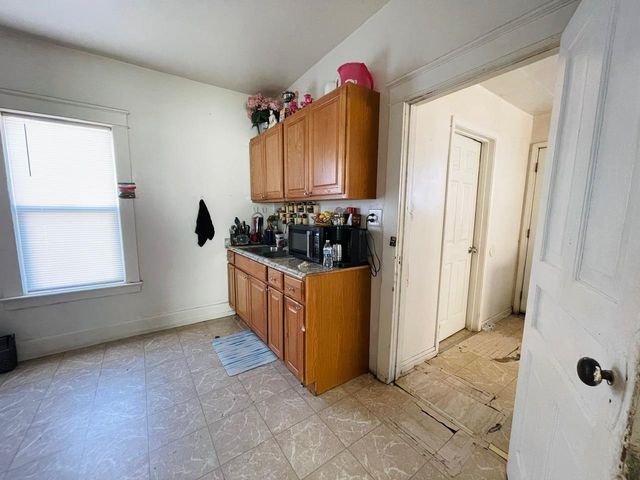 346 N Mirage Avenue, Lindsay, CA 93247