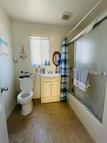 346 N Mirage Avenue, Lindsay, CA 93247