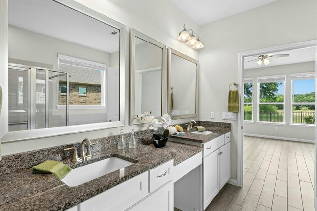 300 Hanging Star LN, Georgetown, TX 78633