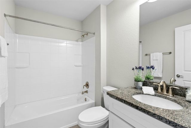 300 Hanging Star LN, Georgetown, TX 78633
