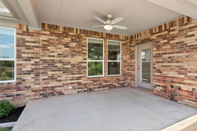 300 Hanging Star LN, Georgetown, TX 78633