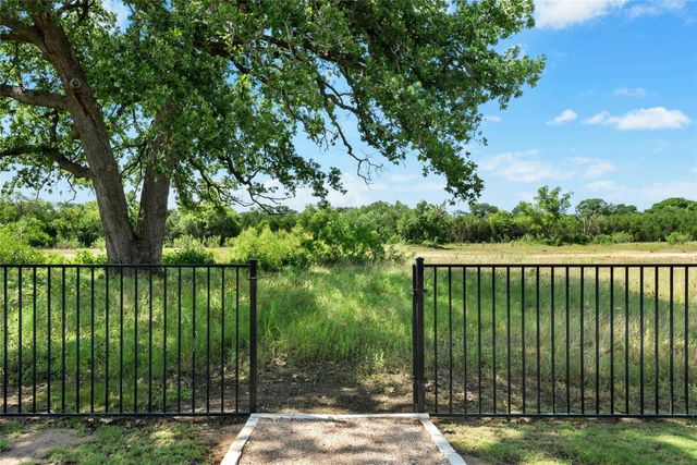 300 Hanging Star LN, Georgetown, TX 78633