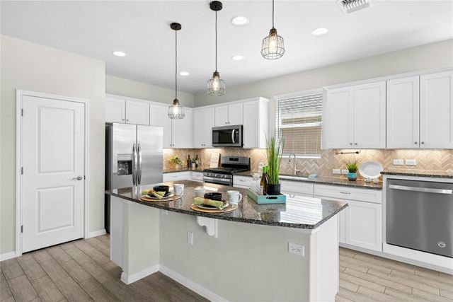 300 Hanging Star LN, Georgetown, TX 78633