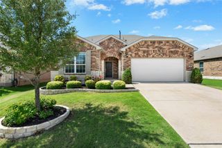 300 Hanging Star LN, Georgetown, TX 78633