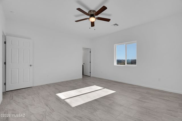 1024 Camarosa Court, Rio Rico, AZ 85648