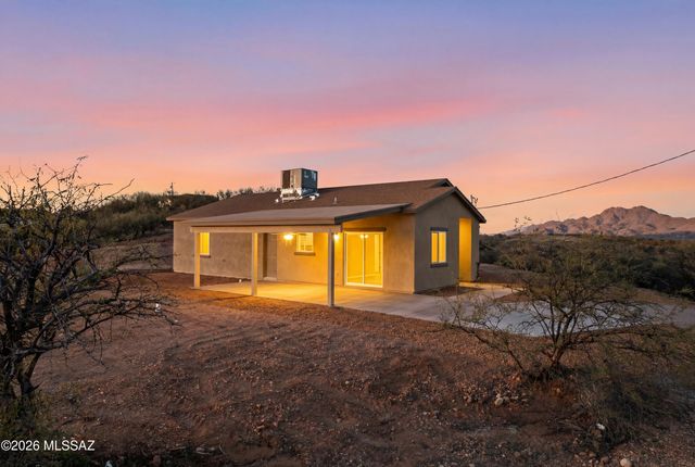 1024 Camarosa Court, Rio Rico, AZ 85648