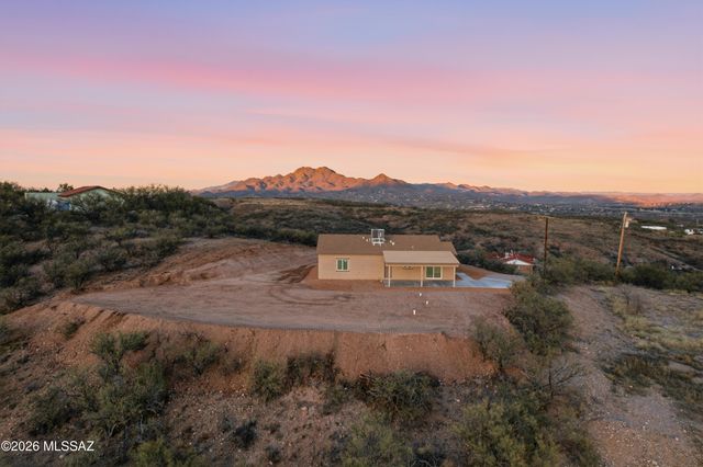 1024 Camarosa Court, Rio Rico, AZ 85648