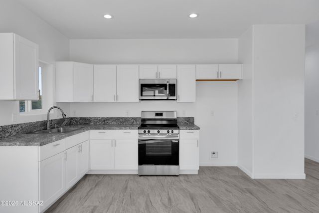 1024 Camarosa Court, Rio Rico, AZ 85648