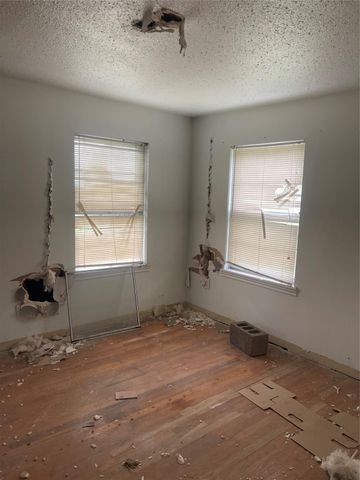 7002 Jay Street, Houston, TX 77028