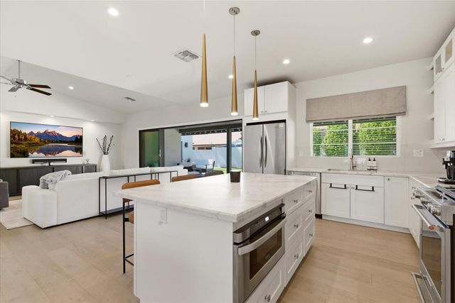 8372 E San Salvador Drive, Scottsdale, AZ 85258