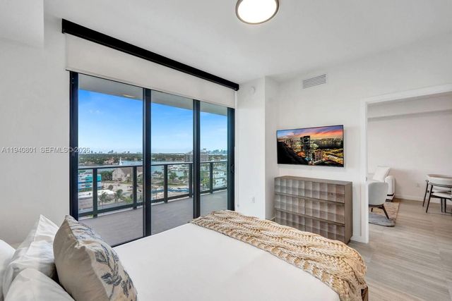 580 72ND 1004, Miami Beach, FL 33141